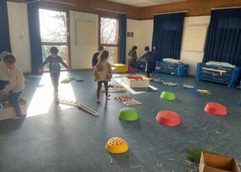 Parcours sensoriel en maternelle